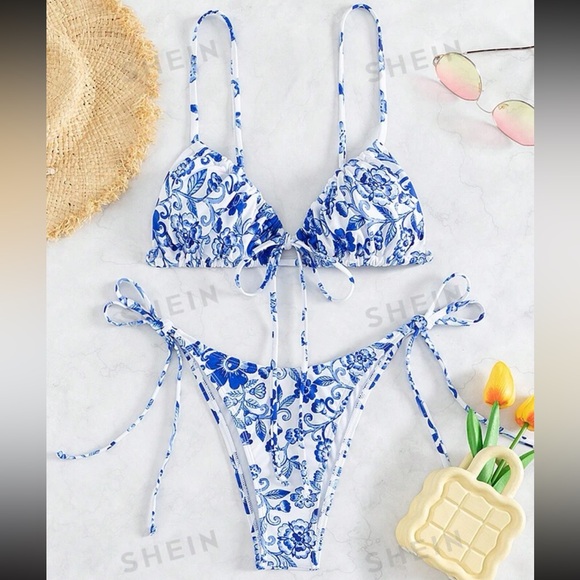 Bathing suit - Picture 2 of 3